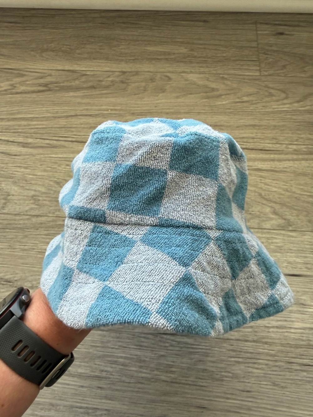 Mickey Mouse Blue 6-9M Tee & Check Shorts Set with Bucket Hat - Picture 8 of 10